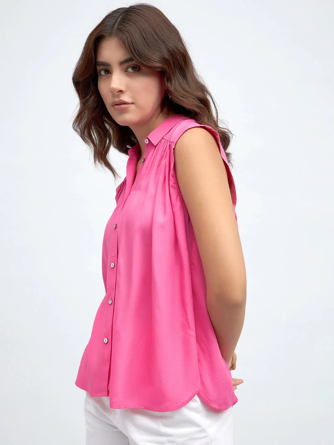 DL Woman Shirt Collar Regular Fit Solid Pink Sleeveless Shirt