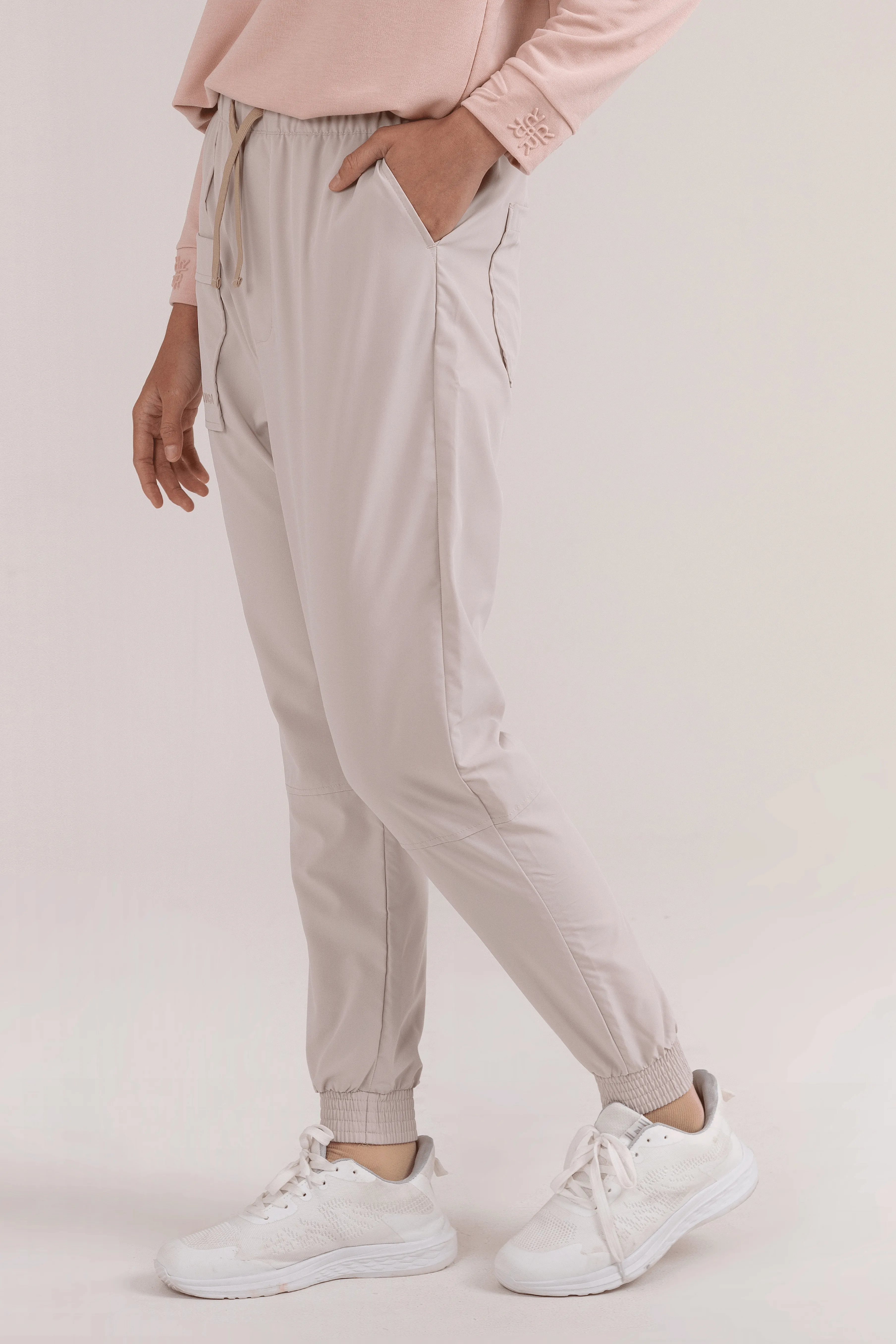 LAICA x RiaMiranda Jogger Pants - Silver Cloud