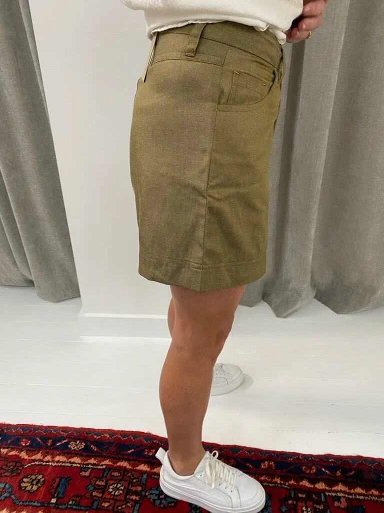 Somebody's Story Tailored Short - Army Green