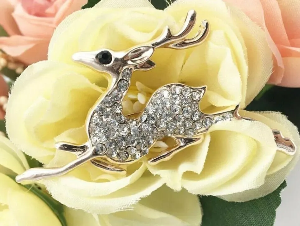 Stunning diamonte rose gold plated christmas running deer brooch cake pin b17