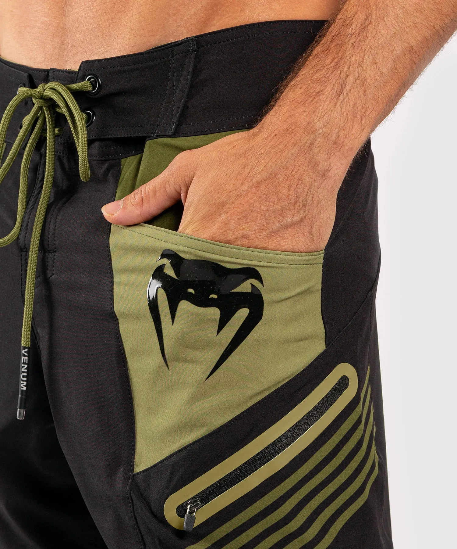 Venum Cargo Boardshorts - Black/Green